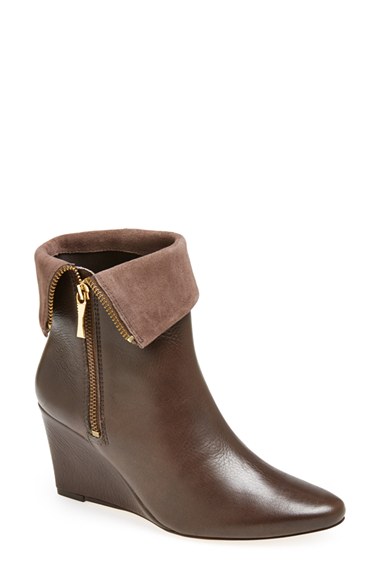 DARK TAUPE