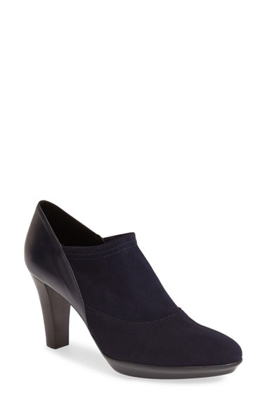NAVY STRETCH SUEDE