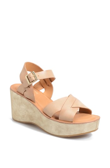 PRALINE/ GOLD