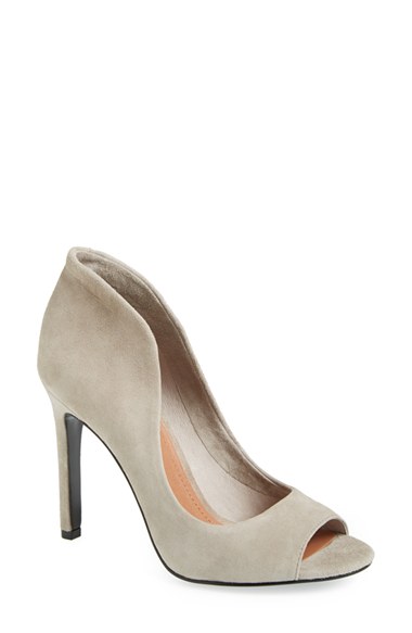 PEBBLE GREY