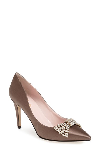 TAUPE
